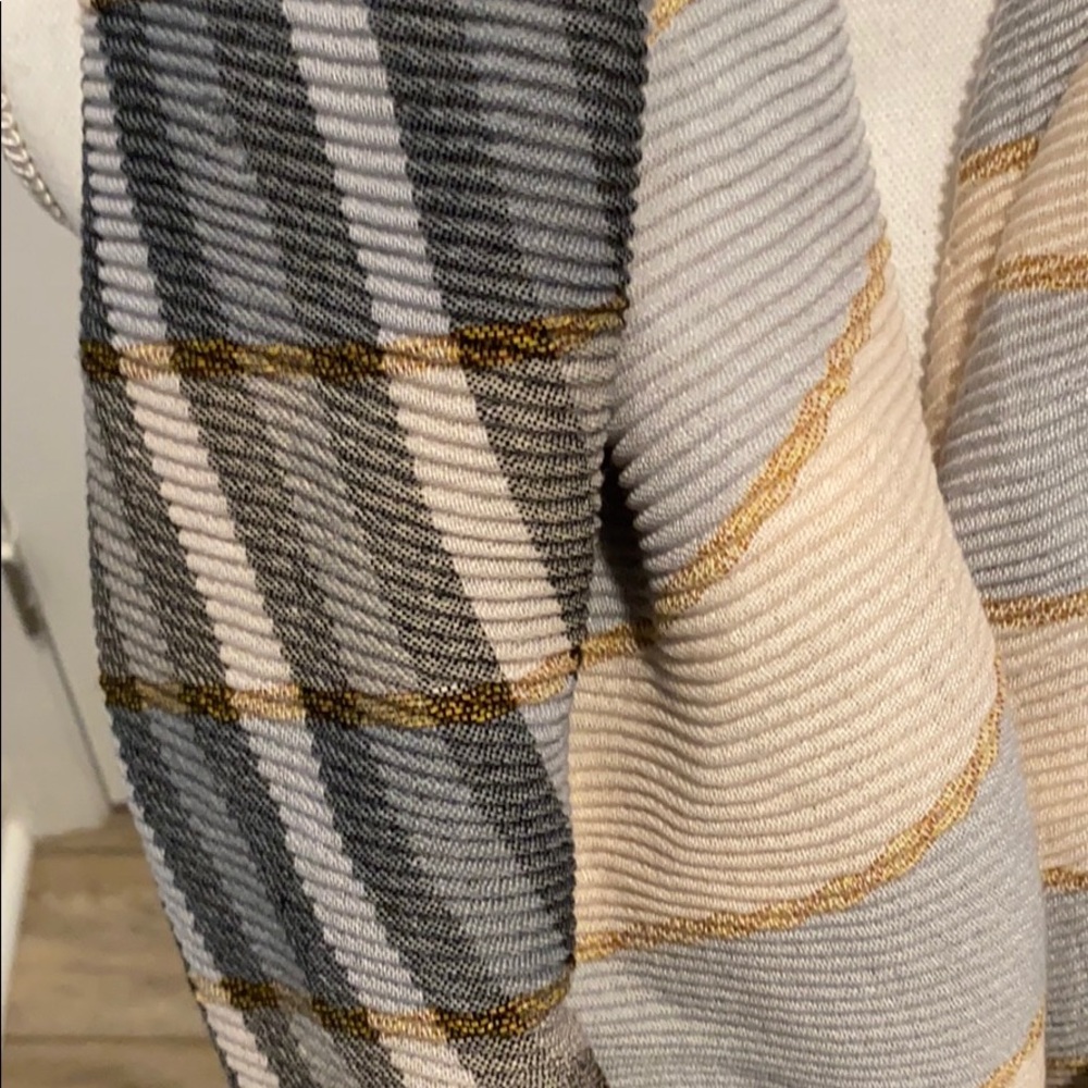 NWOT Colorplay Scarf - Picture 2 of 3